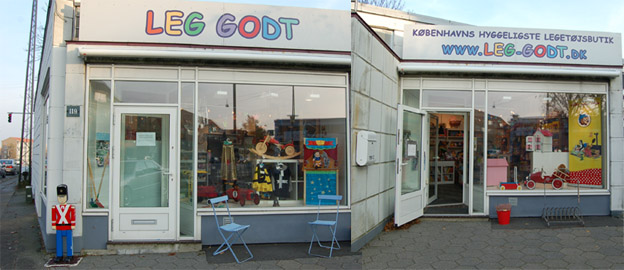 /images/forside/Butikkens facede fra torv shop.jpg